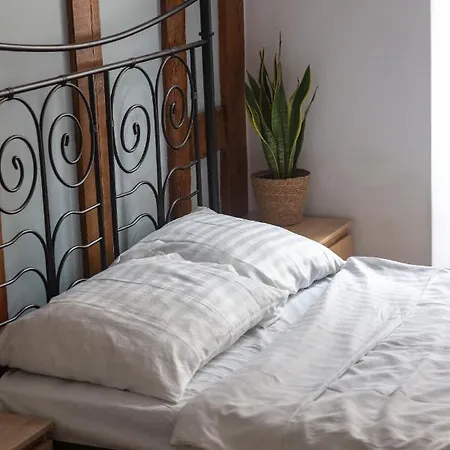 Apartment Sweet Dreams *